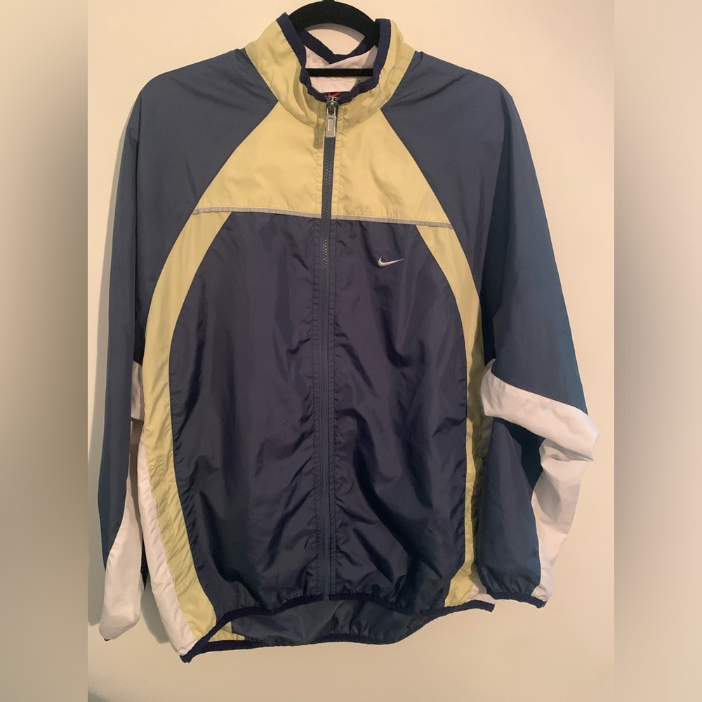 Vintage Nike windbreaker.